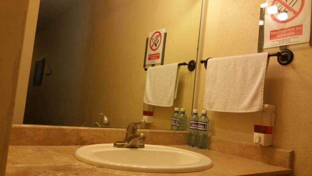 Hotel Estrella มาตาโมรอส ภายนอก รูปภาพ