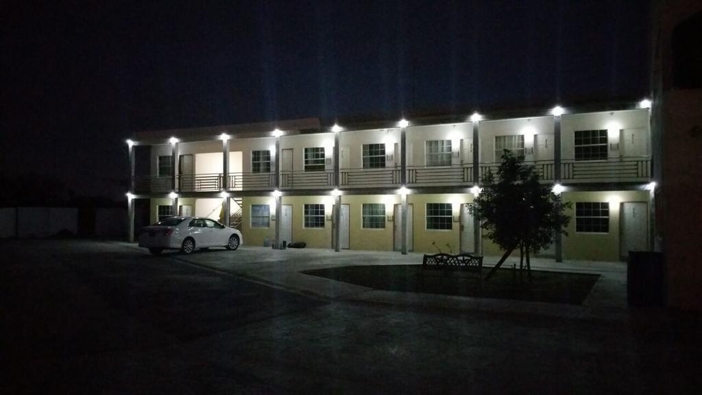 Hotel Estrella มาตาโมรอส ภายนอก รูปภาพ
